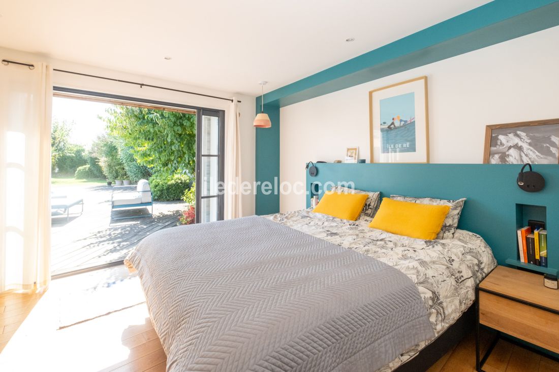 Photo 6: An accomodation located in Sainte-Marie-de-Ré on ile de Ré.