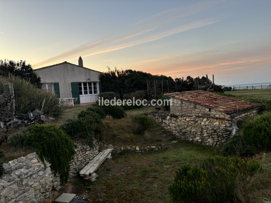 Photo 6: An accomodation located in Sainte-Marie-de-Ré on ile de Ré.