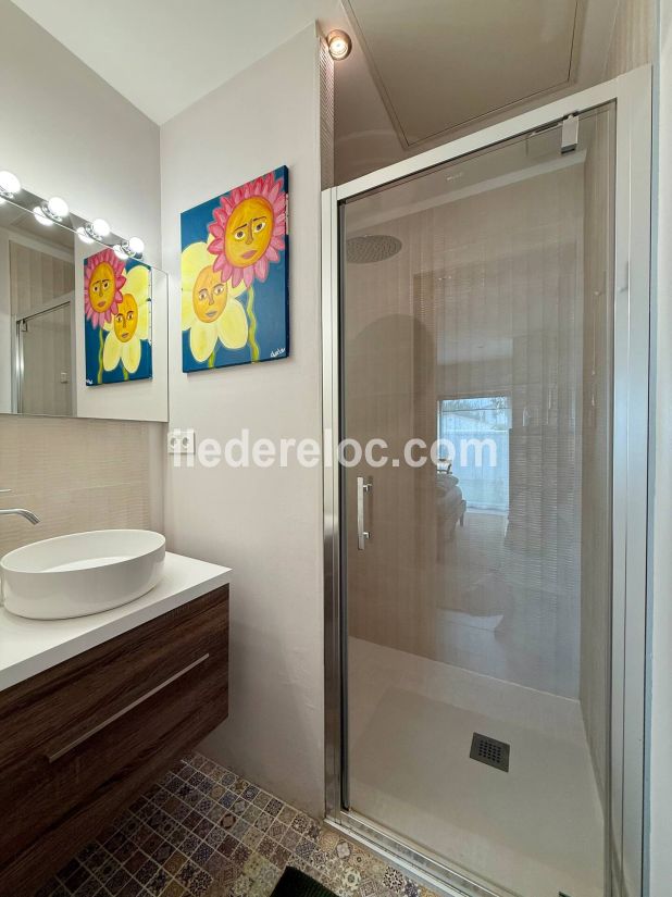 Photo 18: An accomodation located in Sainte-Marie-de-Ré on ile de Ré.