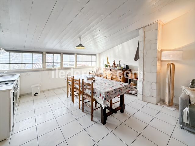 Photo 6: An accomodation located in La Flotte-en-R&eacute; on ile de R&eacute;.