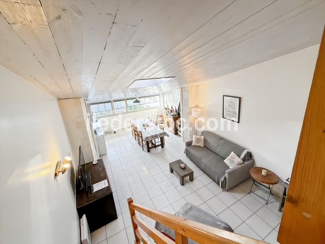 Photo 9: An accomodation located in La Flotte-en-R&eacute; on ile de R&eacute;.