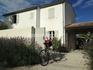 Ile de Ré:Charming house bathed in light