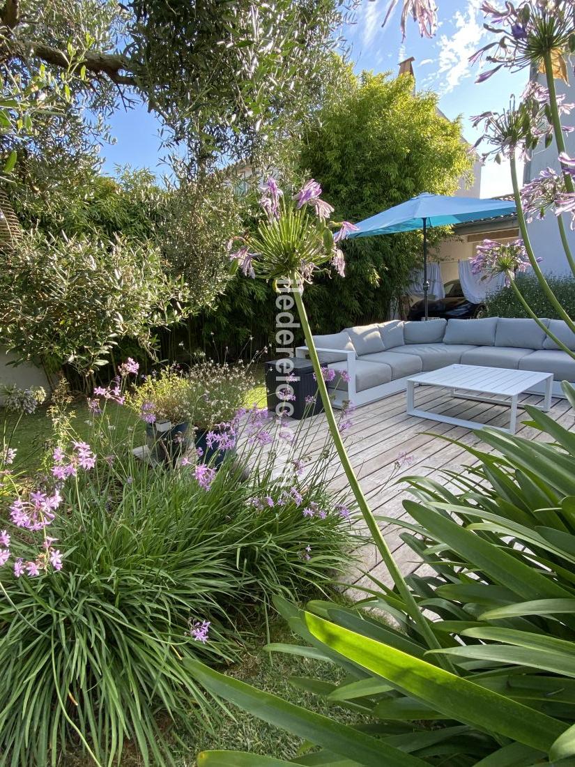 Photo 7: An accomodation located in Les Portes-en-Ré on ile de Ré.