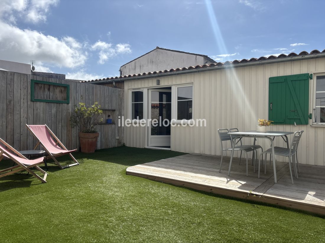 Photo 14: An accomodation located in La Couarde-sur-mer on ile de R&eacute;.