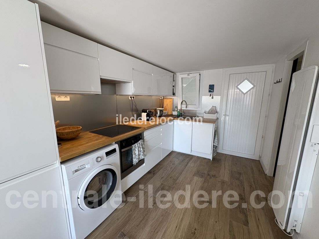 Photo 6: An accomodation located in La Couarde-sur-mer on ile de Ré.