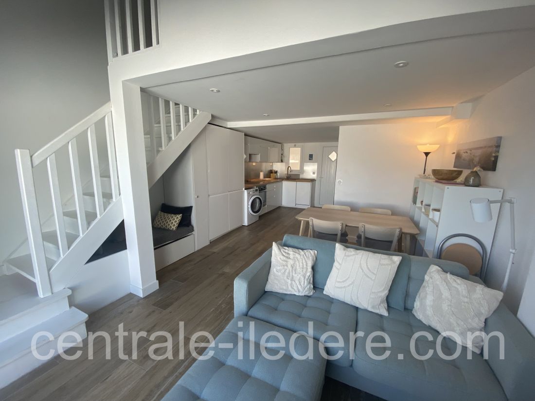 Photo 4: An accomodation located in La Couarde-sur-mer on ile de R&eacute;.