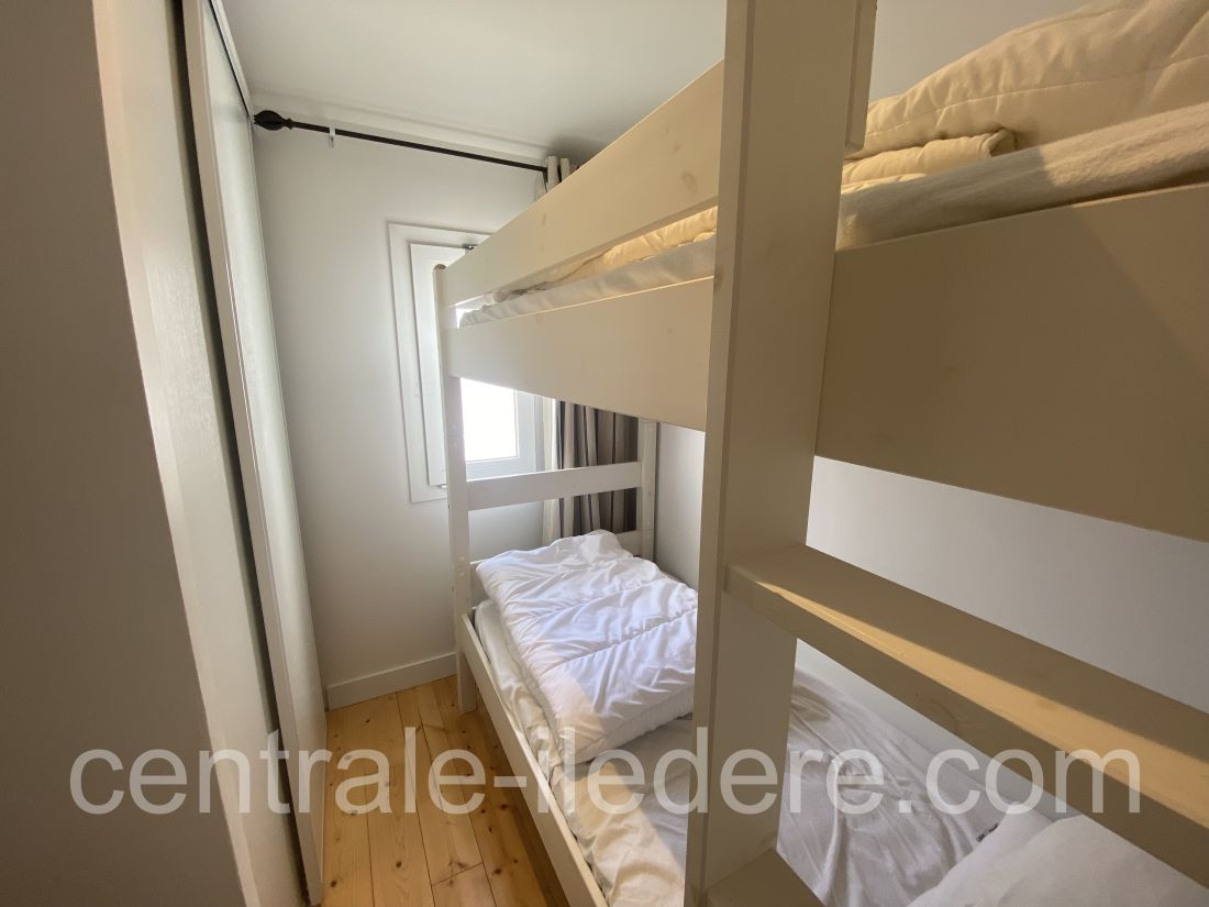 Photo 15: An accomodation located in La Couarde-sur-mer on ile de R&eacute;.