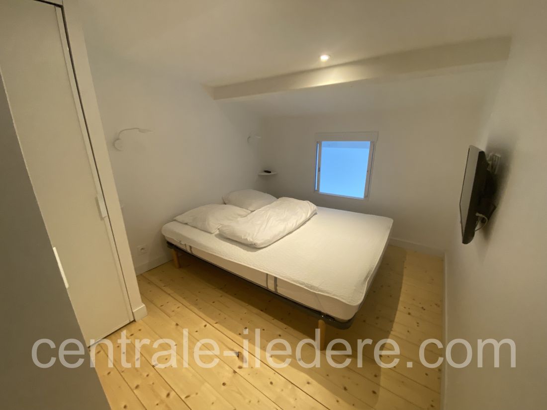 Photo 12: An accomodation located in La Couarde-sur-mer on ile de R&eacute;.