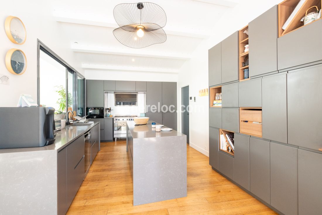 Photo 5: An accomodation located in Sainte-Marie-de-Ré on ile de Ré.