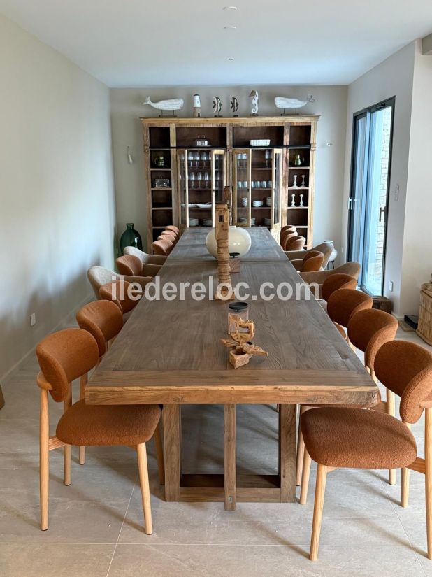 Photo 6: An accomodation located in La Flotte-en-R&eacute; on ile de R&eacute;.