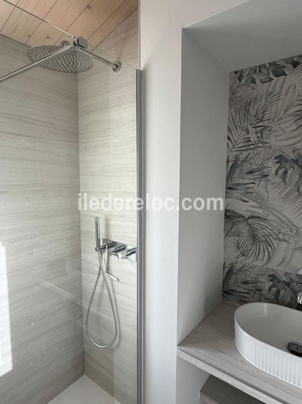 Photo 34: An accomodation located in La Flotte-en-R&eacute; on ile de R&eacute;.