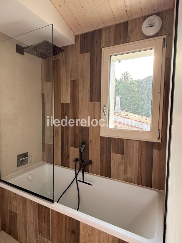 Photo 30: An accomodation located in La Flotte-en-R&eacute; on ile de R&eacute;.