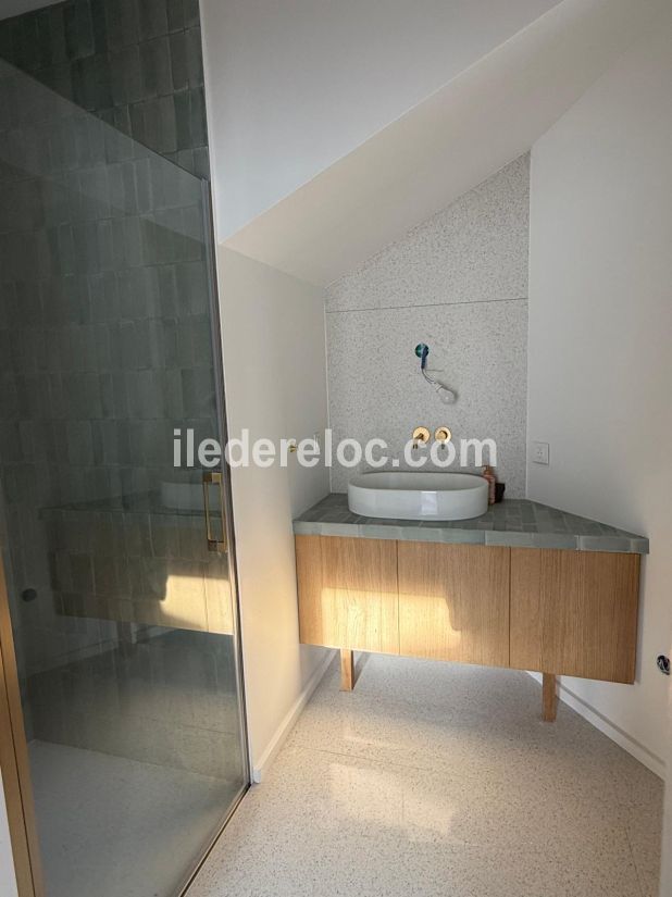 Photo 21: An accomodation located in La Flotte-en-R&eacute; on ile de R&eacute;.