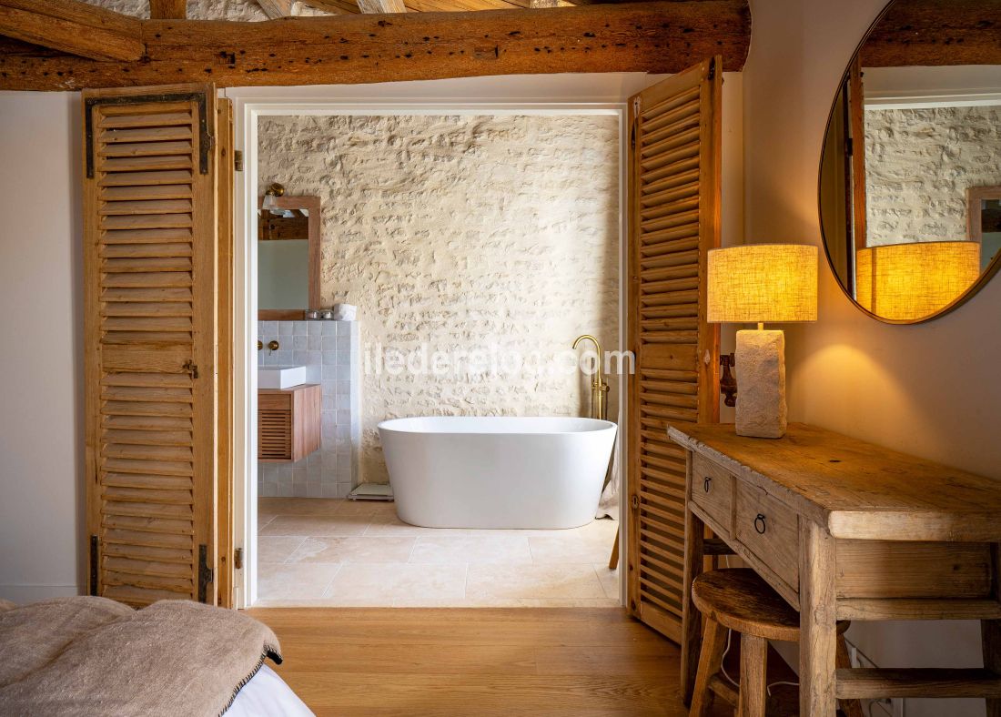 Photo 9: An accomodation located in Sainte-Marie-de-Ré on ile de Ré.