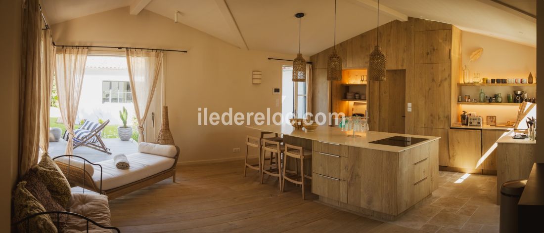 Photo 7: An accomodation located in Les Portes-en-Ré on ile de Ré.