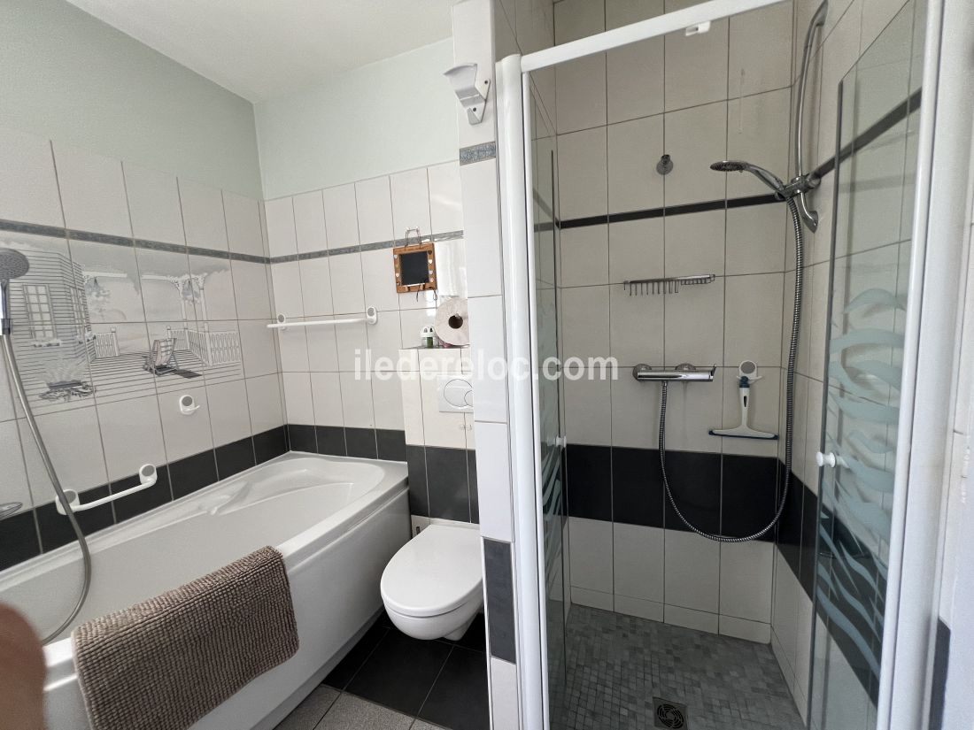 Photo 12: An accomodation located in Le Bois-Plage-en-Ré on ile de Ré.