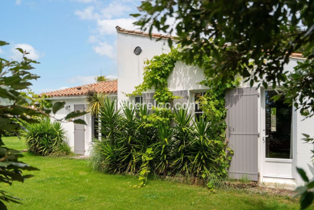 Photo 7: An accomodation located in Les Portes-en-Ré on ile de Ré.
