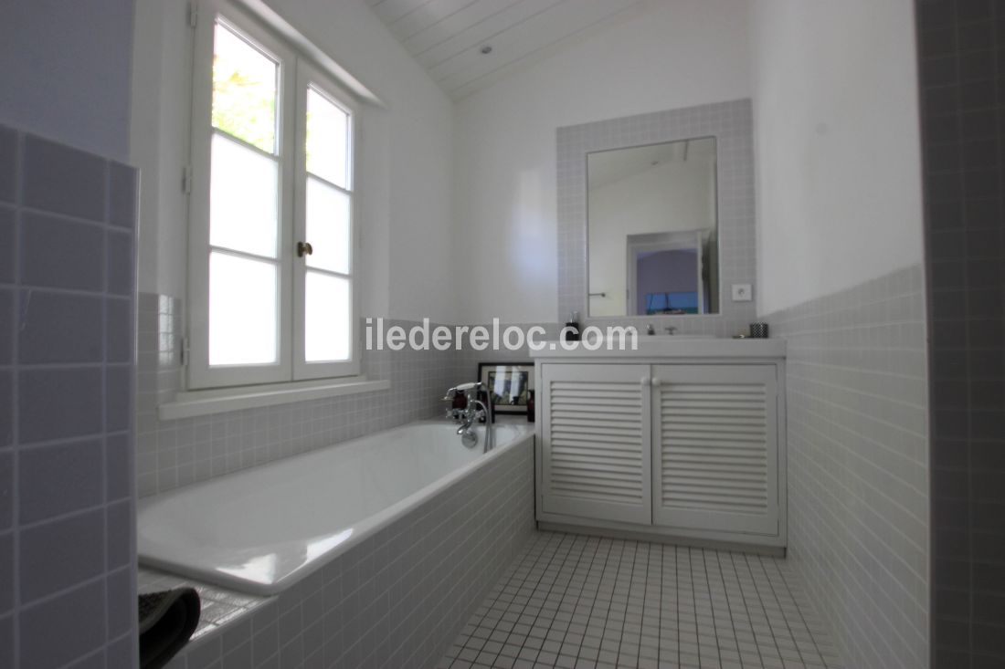 Photo 11: An accomodation located in Les Portes-en-Ré on ile de Ré.