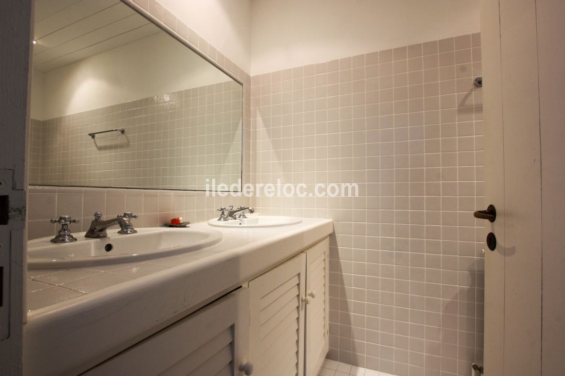 Photo 13: An accomodation located in Les Portes-en-Ré on ile de Ré.