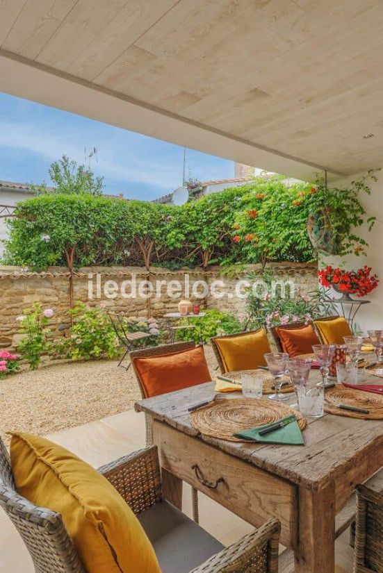 Photo 10: An accomodation located in Saint-Martin-de-Ré on ile de Ré.