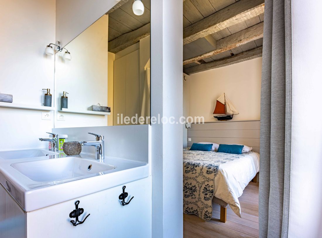 Photo 13: An accomodation located in Saint-Martin-de-Ré on ile de Ré.