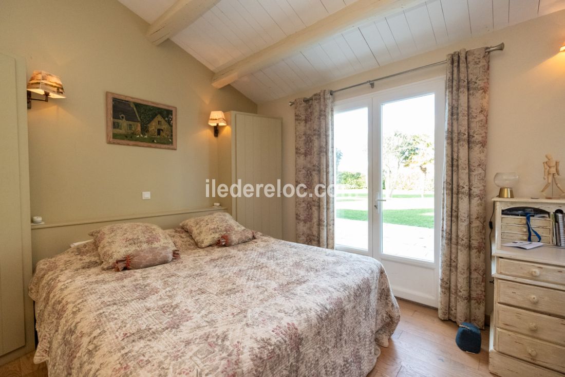 Photo 8: An accomodation located in La Couarde-sur-mer on ile de Ré.