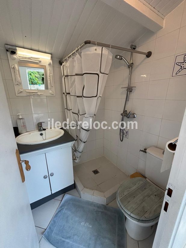 Photo 17: An accomodation located in Sainte-Marie-de-R&eacute; on ile de R&eacute;.