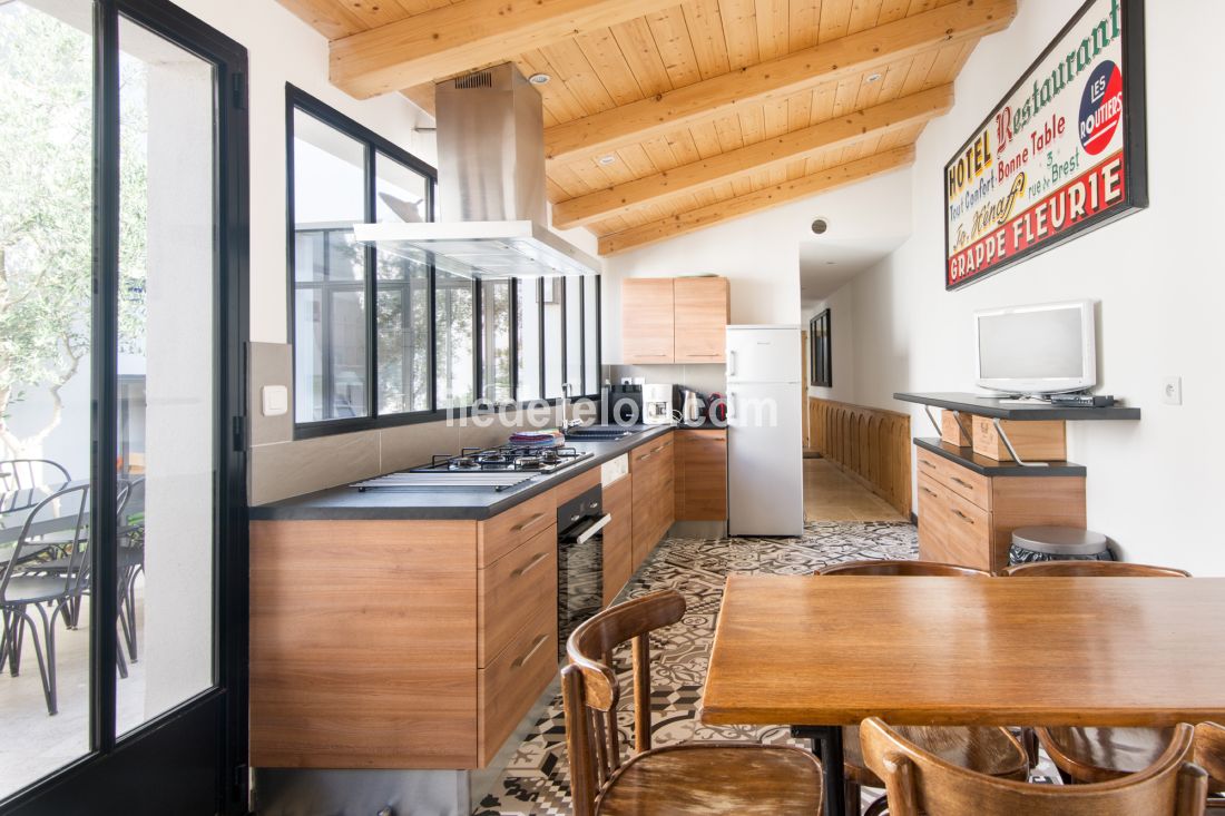 Photo 4: An accomodation located in Saint-Martin-de-R&eacute; on ile de R&eacute;.