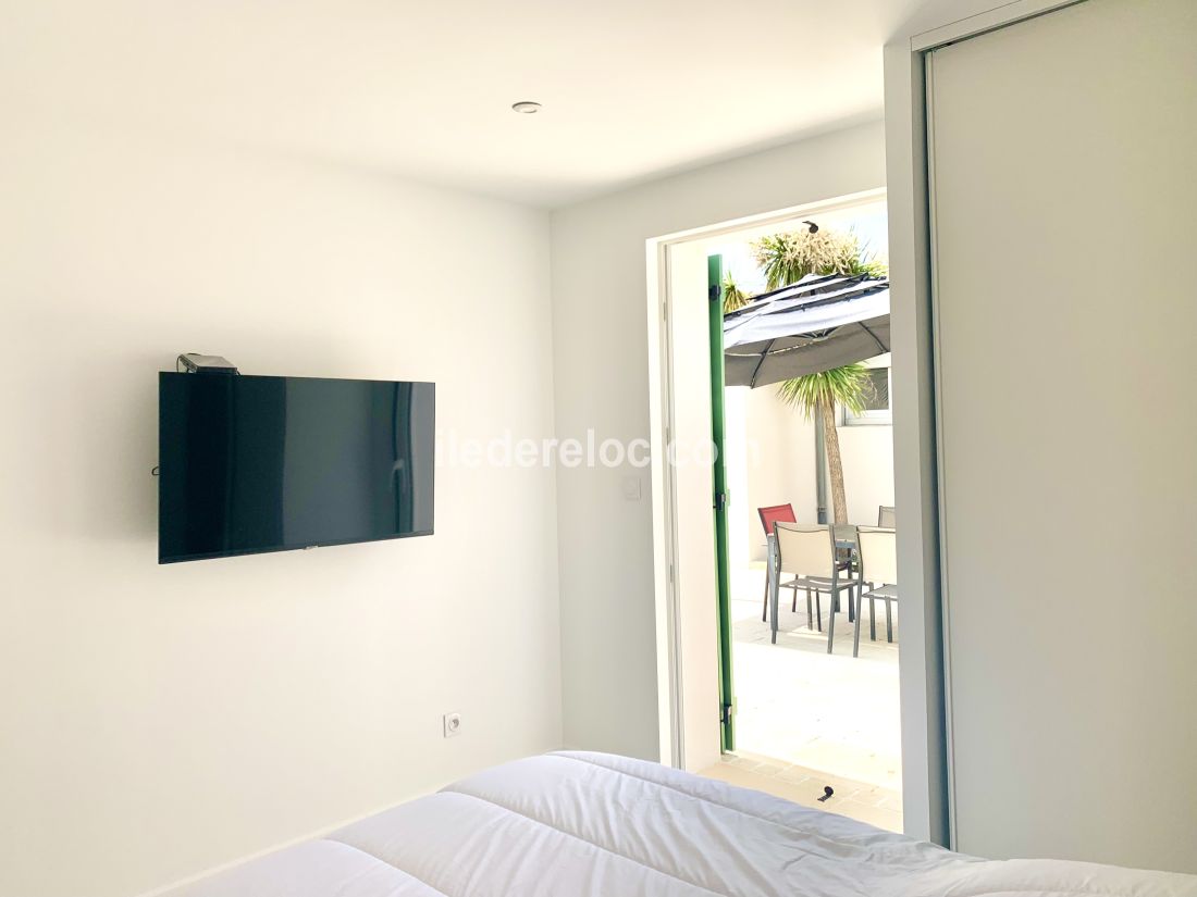 Photo 9: An accomodation located in La Couarde-sur-mer on ile de R&eacute;.