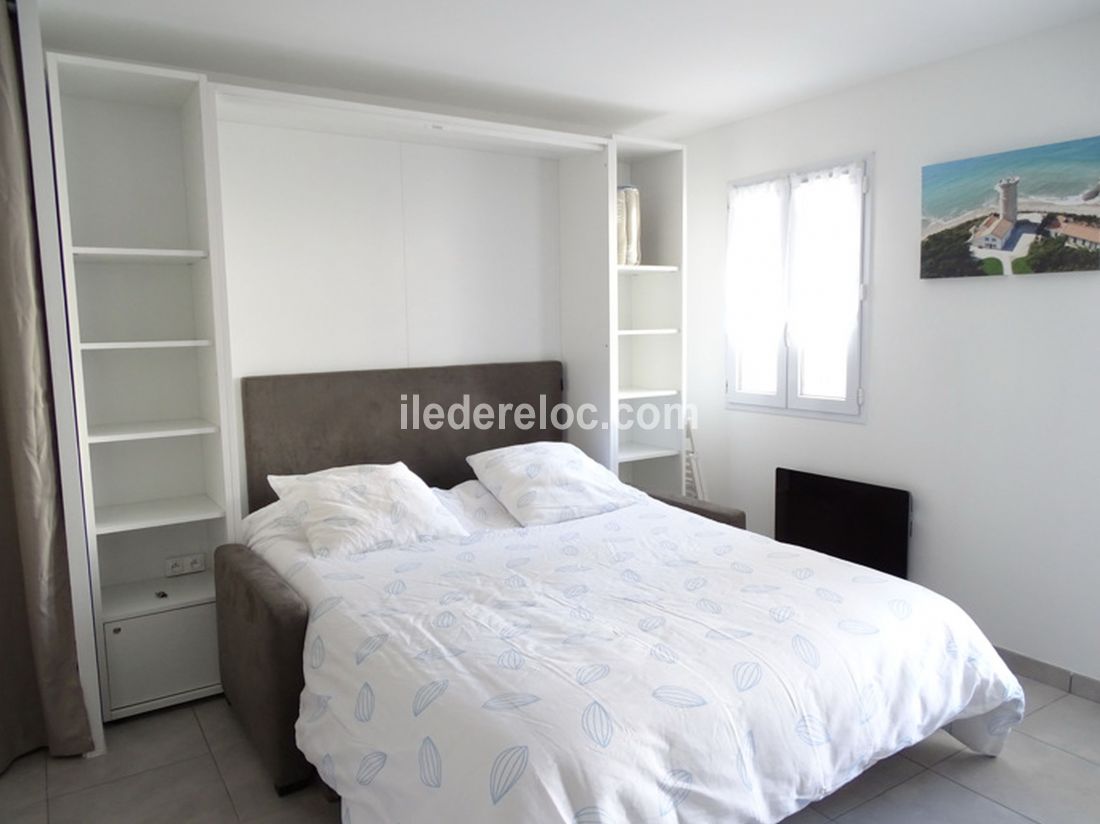 Photo 5: An accomodation located in La Flotte-en-R&eacute; on ile de R&eacute;.