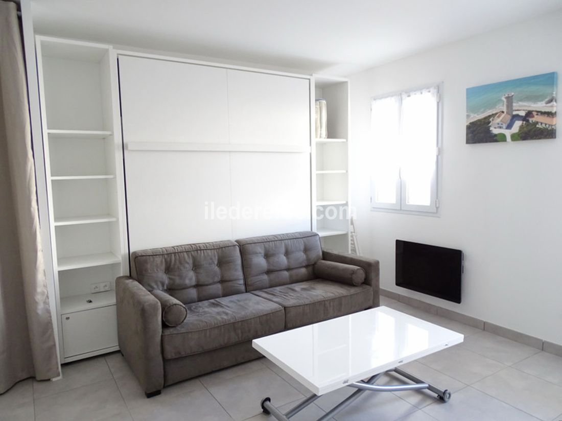 Photo 4: An accomodation located in La Flotte-en-R&eacute; on ile de R&eacute;.