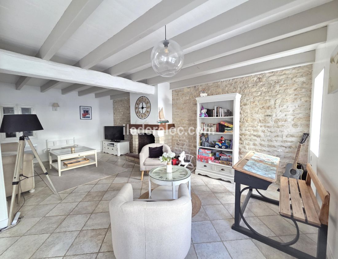 Photo 11: An accomodation located in Sainte-Marie-de-R&eacute; on ile de R&eacute;.