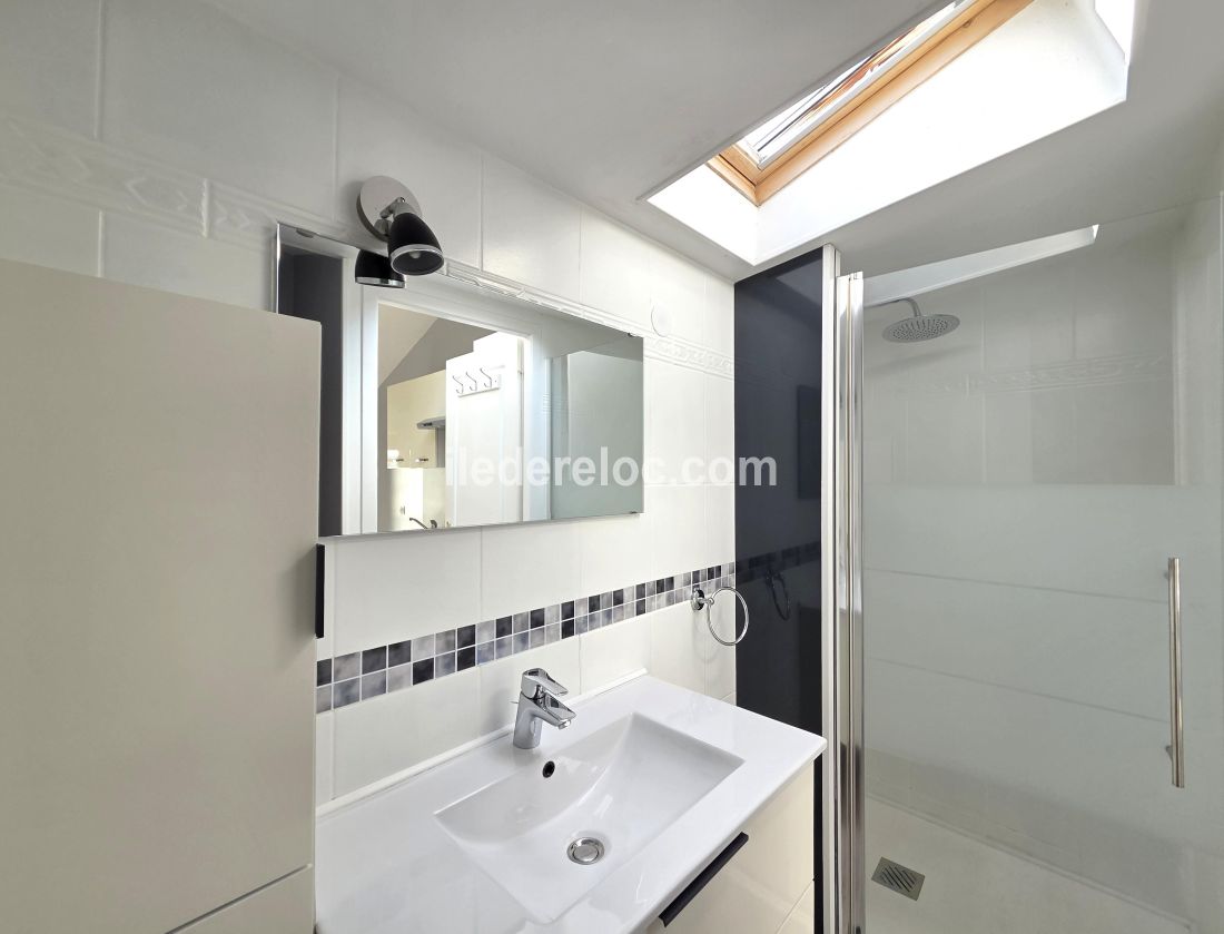 Photo 24: An accomodation located in Sainte-Marie-de-R&eacute; on ile de R&eacute;.