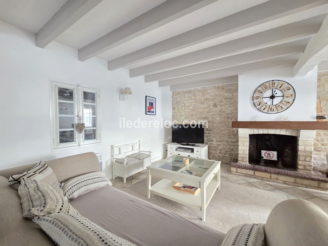 Photo 9: An accomodation located in Sainte-Marie-de-R&eacute; on ile de R&eacute;.