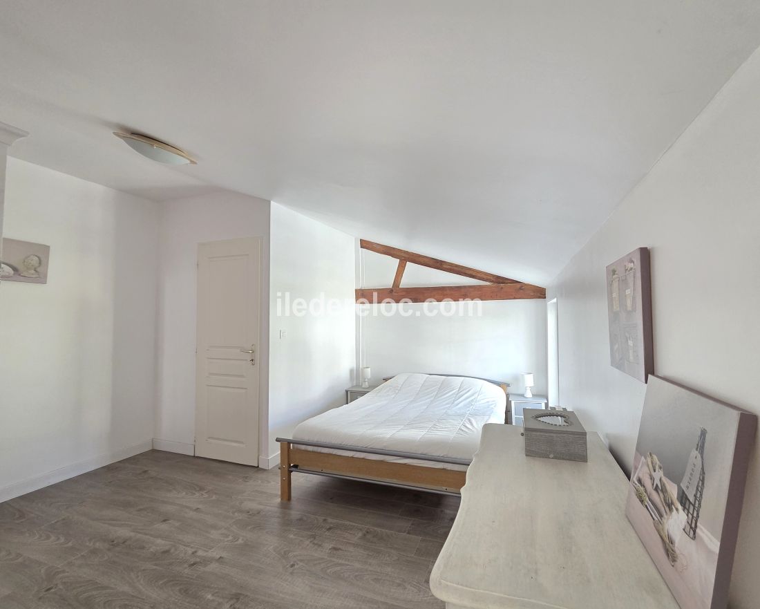 Photo 16: An accomodation located in Sainte-Marie-de-R&eacute; on ile de R&eacute;.