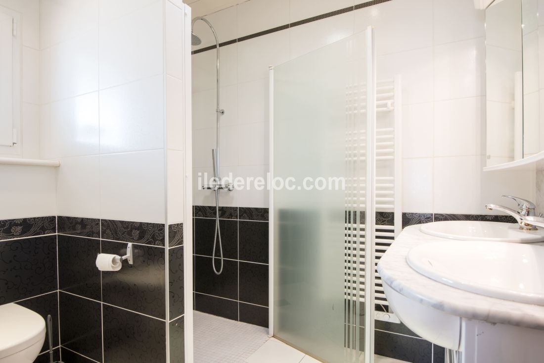 Photo 16: An accomodation located in Sainte-Marie-de-R&eacute; on ile de R&eacute;.