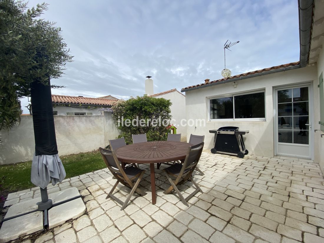 Photo 4: An accomodation located in Sainte-Marie-de-R&eacute; on ile de R&eacute;.