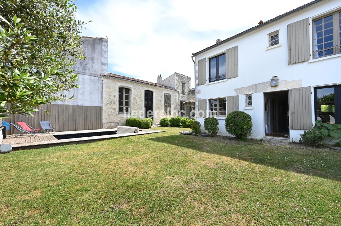 Photo 5: An accomodation located in La Flotte-en-R&eacute; on ile de R&eacute;.