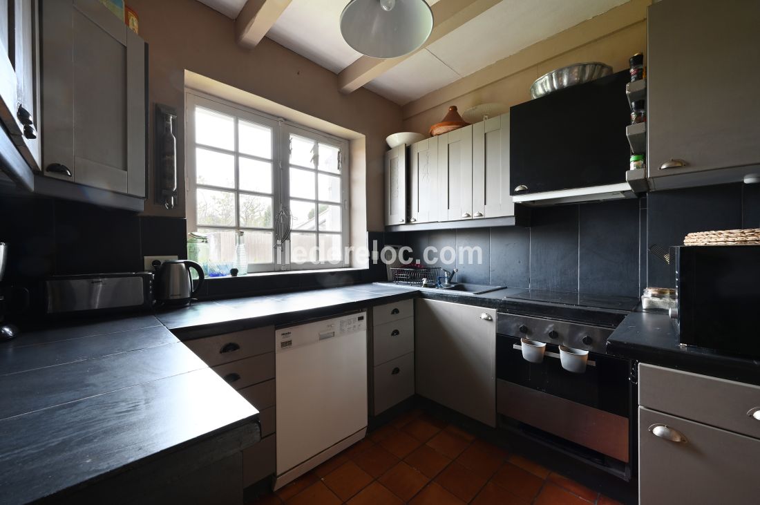 Photo 10: An accomodation located in La Flotte-en-R&eacute; on ile de R&eacute;.