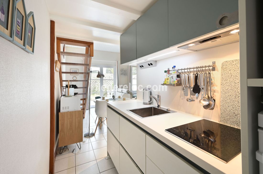 Photo 4: An accomodation located in Saint-Martin-de-R&eacute; on ile de R&eacute;.