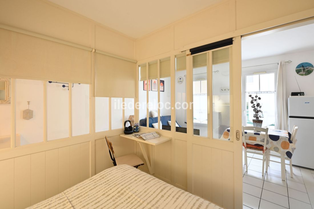 Photo 8: An accomodation located in Saint-Martin-de-R&eacute; on ile de R&eacute;.