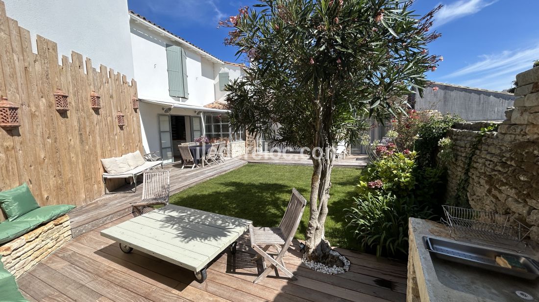 Photo 7: An accomodation located in Les Portes-en-R&eacute; on ile de R&eacute;.