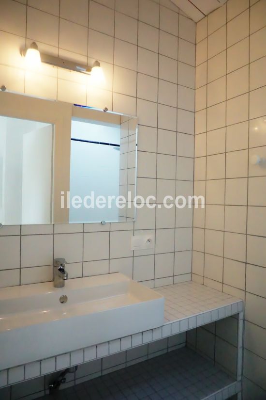 Photo 12: An accomodation located in Les Portes-en-R&eacute; on ile de R&eacute;.