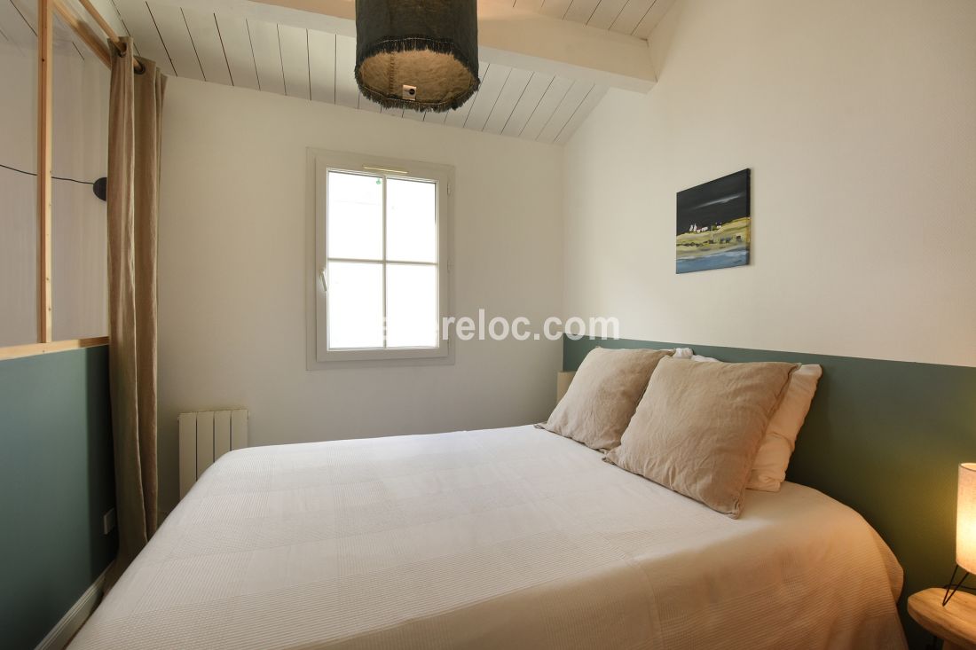 Photo 11: An accomodation located in Saint-Martin-de-R&eacute; on ile de R&eacute;.