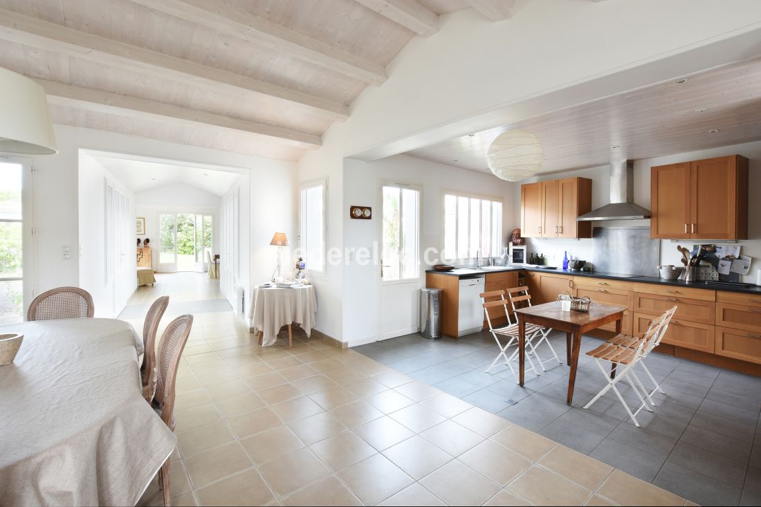 Photo 22: An accomodation located in La Couarde-sur-mer on ile de R&eacute;.