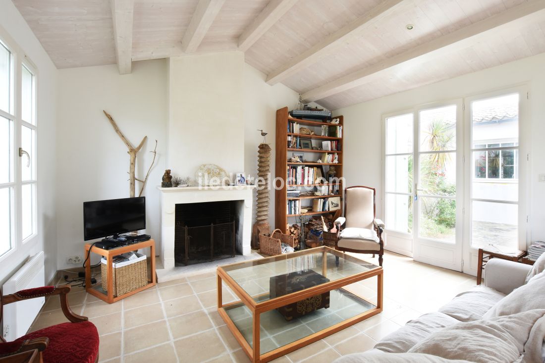 Photo 30: An accomodation located in La Couarde-sur-mer on ile de R&eacute;.