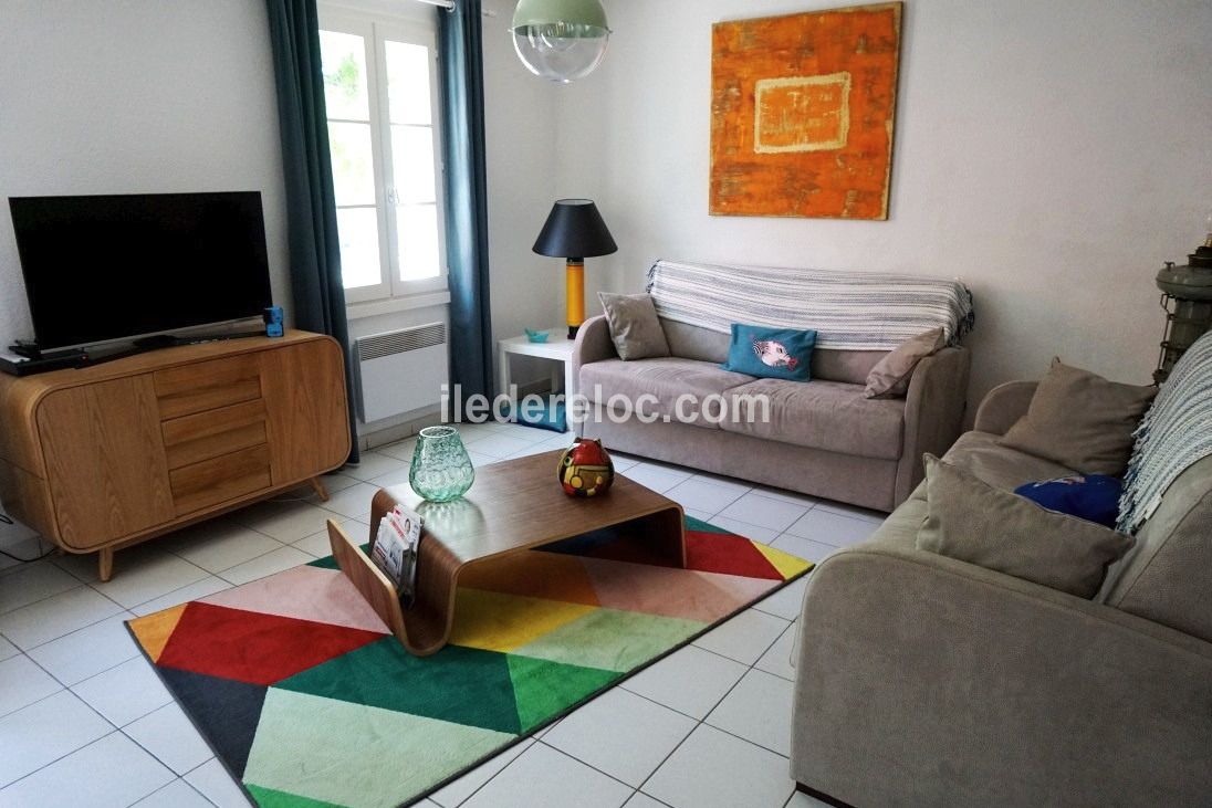 Photo 4: An accomodation located in La Couarde-sur-mer on ile de R&eacute;.