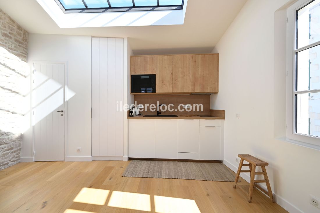 Photo 6: An accomodation located in Ars en R&eacute; on ile de R&eacute;.