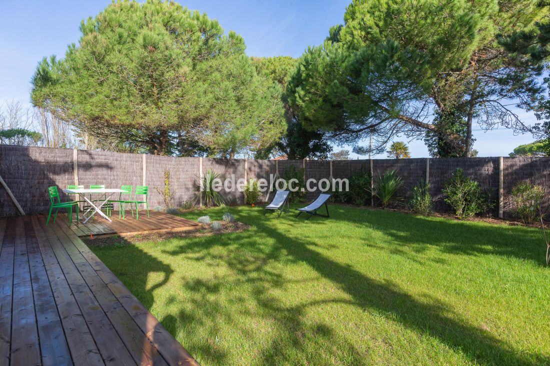 Photo 12: An accomodation located in Saint-Cl&eacute;ment-des-Baleines on ile de R&eacute;.