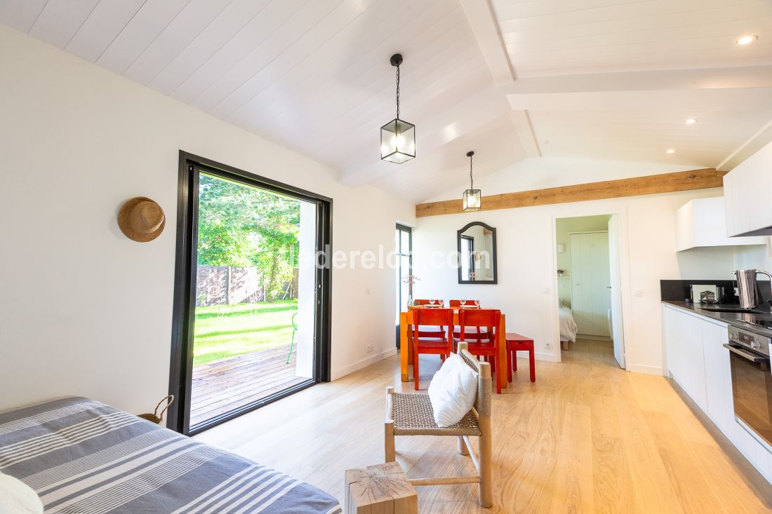 Photo 9: An accomodation located in Saint-Cl&eacute;ment-des-Baleines on ile de R&eacute;.